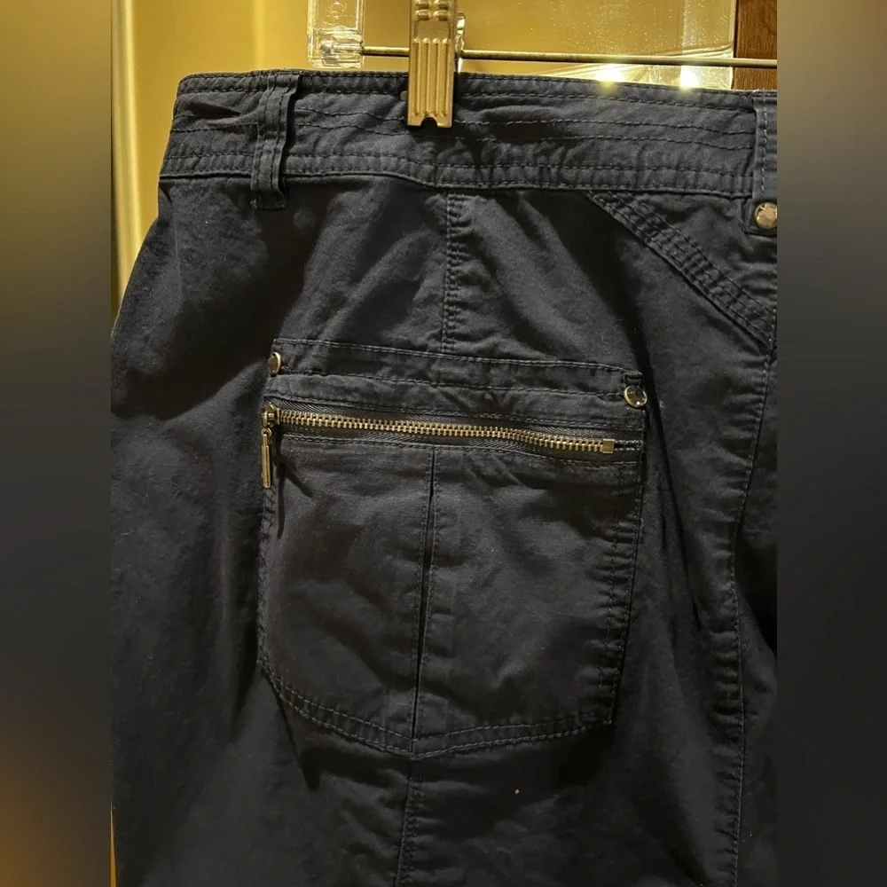 INC International Concepts Relaxed fit Women’s Cargo Capris Navy Size 18W - Picture 7 of 8